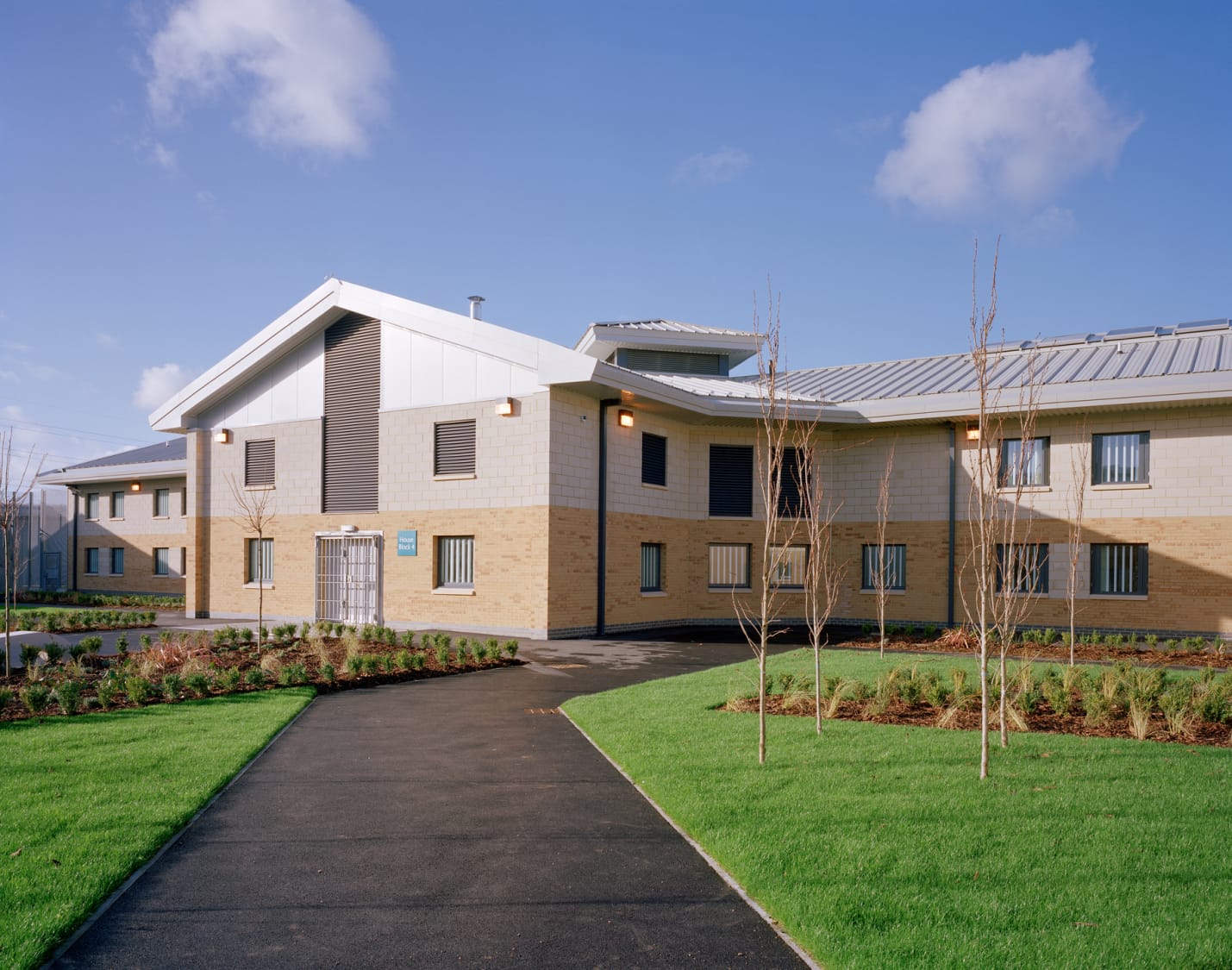 Justice And Emergency Services Archives HLM Architects   HLM Architects HMP Bronzefield Main 